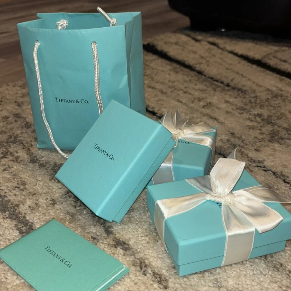 3 empty Tiffany’s boxes and bag - Picture 3 of 3